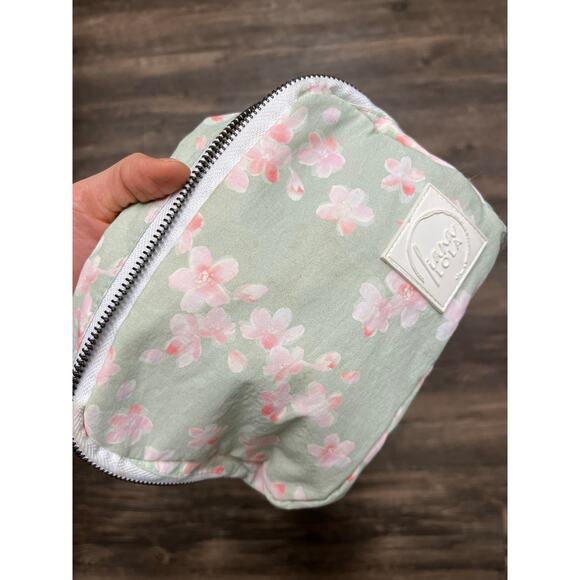 Liana Lola Sling Bag / Fanny Pack Watercolor Sakura Sage – GUC Adjustable Strap - Picture 5 of 8